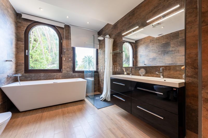 Foto 7c116167-219a-415b-a82f-f479f9928941. Casa amb piscina a Requesens Empuriabrava