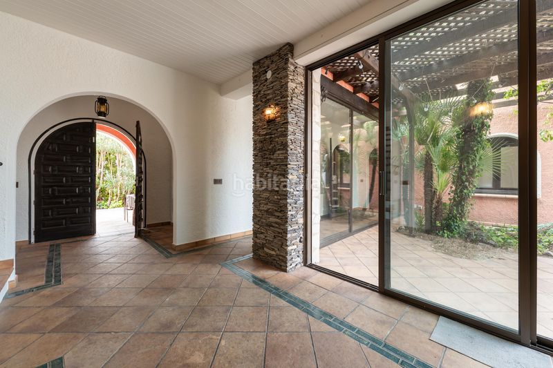 Foto 94839ced-a63c-4266-adb6-a33398ca0a16. Casa amb piscina a Requesens Empuriabrava