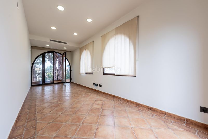 Foto c2ed6eb0-be62-484d-8b7f-ef56fdfa9119. Casa amb piscina a Requesens Empuriabrava