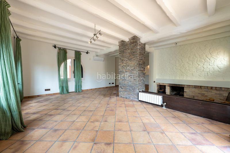 Foto d0a841c6-510c-4002-8c75-8673a3e19ed5. Casa amb piscina a Requesens Empuriabrava