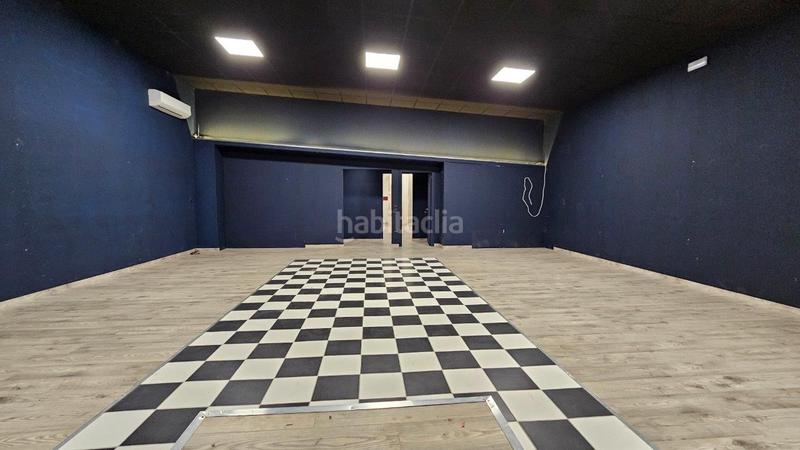 Foto 0e18241e-8d43-45b1-92fd-7c5d57af9d85. Nave industrial en Llers
