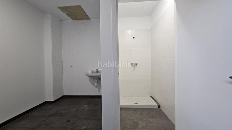 Foto 0e2df0fe-a930-469b-8f66-1e65b16e3f02. Nave industrial en Llers
