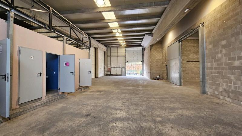 Foto 552c4a3d-16b9-493a-a8fc-e23a9875c44e. Nave industrial en Llers