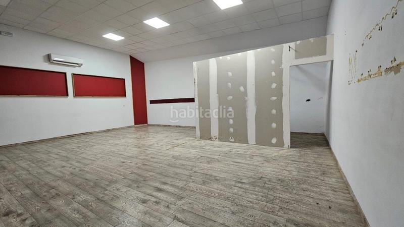Foto 6038f3d2-5d1b-477d-8426-cdc7ac03d760. Nave industrial en Llers