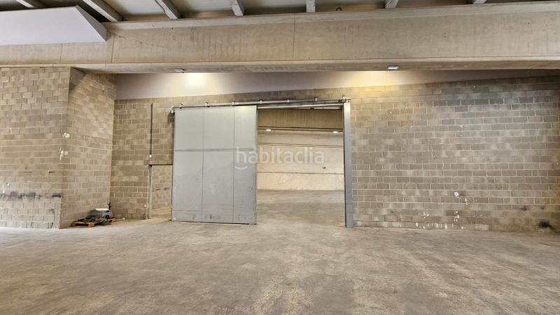 Foto b40ddee7-e727-482f-a815-ccd3cf5dfb1e. Nave industrial en Llers