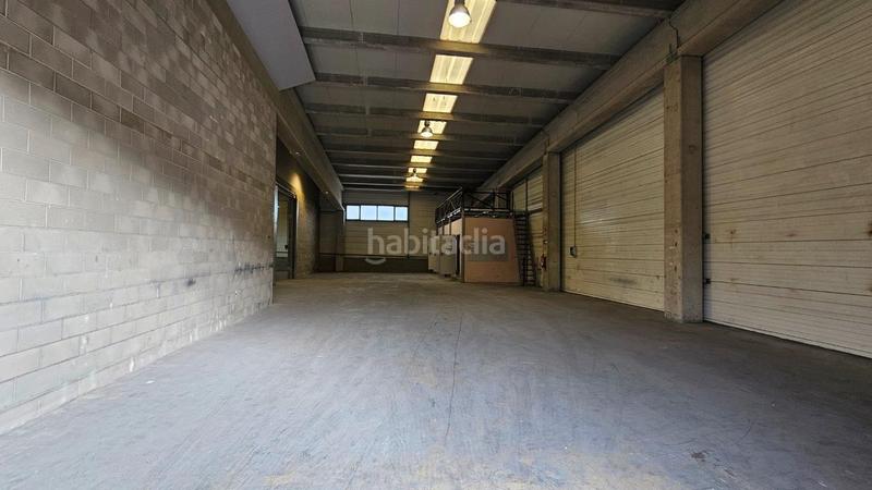 Foto deec69a8-e2d7-4a44-bfbc-b3ae8fe01a92. Nave industrial en Llers