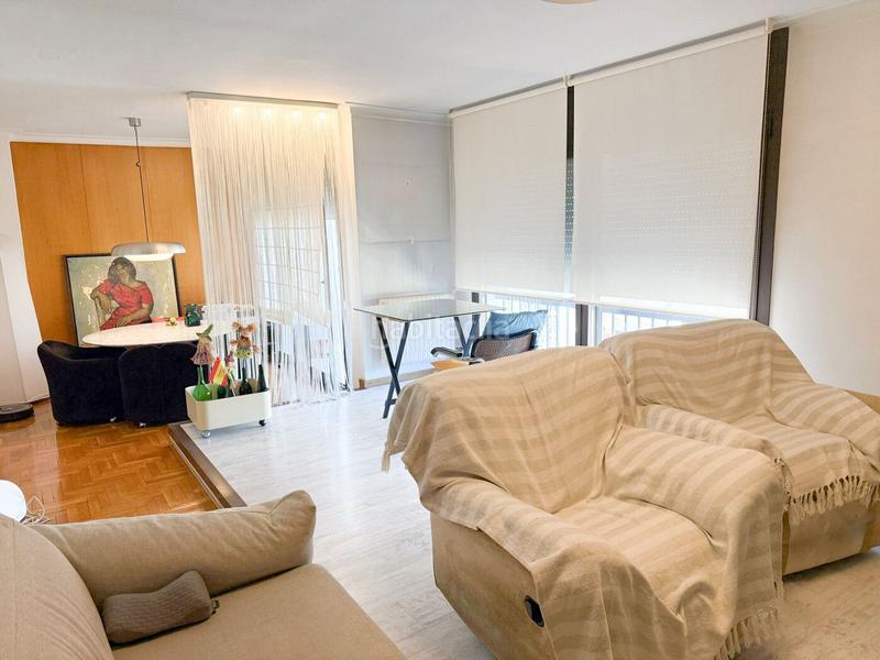 Foto 4a13a1a1-dfdf-4304-977b-65eeac4978f2. Etagenwohnung mit heizung parking in Centre Figueres