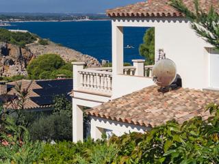 Haus in Port - La Clota - Puig Sec. Casa en cala montgó con piscina, bonitas vistas y a sólo 180m de