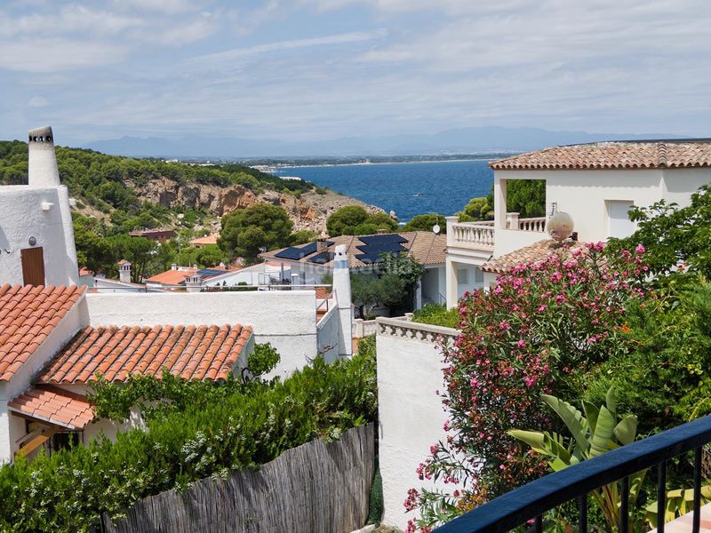 Foto 76dcc8c3-bc60-4344-9185-ac2254909c2d. Casa amb aparcament piscina a Port - La Clota - Puig Sec Escala (L´)