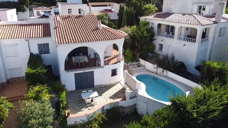 Foto fc48be8c-b2e0-451f-8165-addc60cd18ce. Casa amb aparcament piscina a Port - La Clota - Puig Sec Escala (L´)