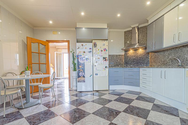 Foto 752a1d17-bee9-481b-9ace-ee6cf01b3f81. Duplex avec chauffage dans Eixample-Horta Capallera Figueres