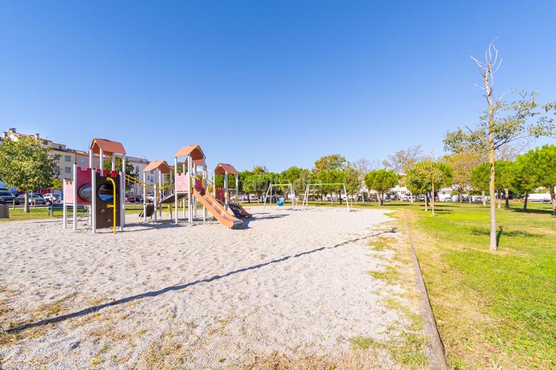 Foto e702c356-c7ab-4206-9b0d-31a771f82f2c. Dúplex amb calefacció aparcament a Alberes Empuriabrava