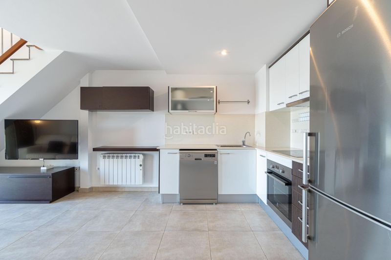 Foto eb4bcc9a-0c0d-45a8-9075-700aed6e8a3a. Dúplex amb calefacció aparcament a Alberes Empuriabrava