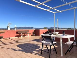 Attique à Sant Pere Pescador. Ático dúplex con terraza y parquing rodeado de naturaleza.