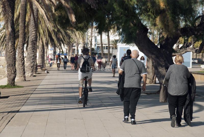 Foto f5bfbc2f-9fe0-461e-ae75-43d6a7d8d840. Appartement dans Centre Roses