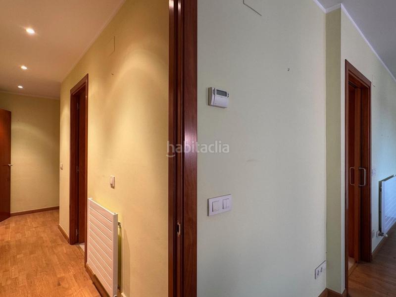 Foto 3a590aaf-c136-4818-845a-429cca7d2577. Àtic amb calefacció aparcament a Creu de la Mà Figueres