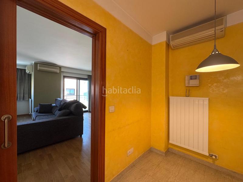 Foto 81324b9f-930b-4c85-815d-6ba20f7db5cd. Àtic amb calefacció aparcament a Creu de la Mà Figueres