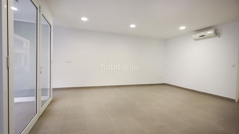 Foto e185842d-64da-407a-a0be-2beb55e24d92. Local comercial a Centre Roses