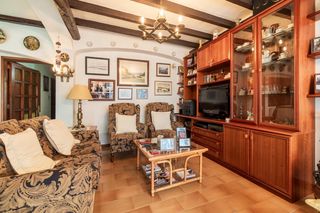 Etagenwohnung in El Port
