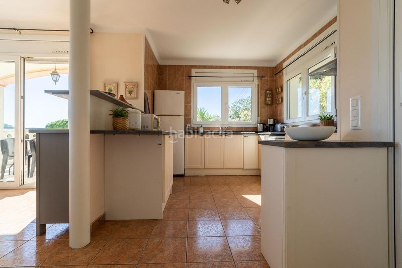 Foto e3fe576a-5a6e-4e02-9ca7-c90641632954. Casa amb calefacció aparcament piscina a Port - La Clota - Puig Sec Escala (L´)