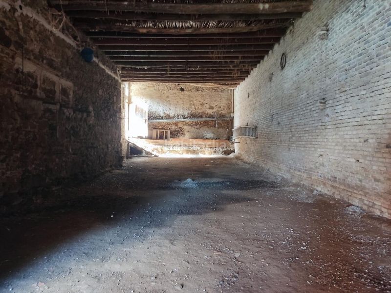 Foto d578f05c-1423-491a-8424-918aec3b9439. Terreny residencial a Peralada