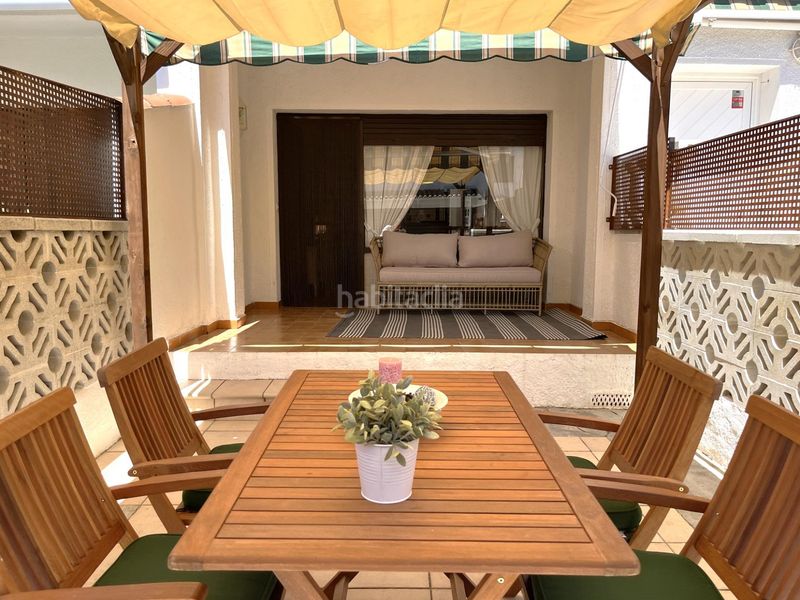 Foto ed64f64a-3820-419c-85f8-4e28cdbb8afc. Casa adossada a Segre - Ebre - Ter Empuriabrava