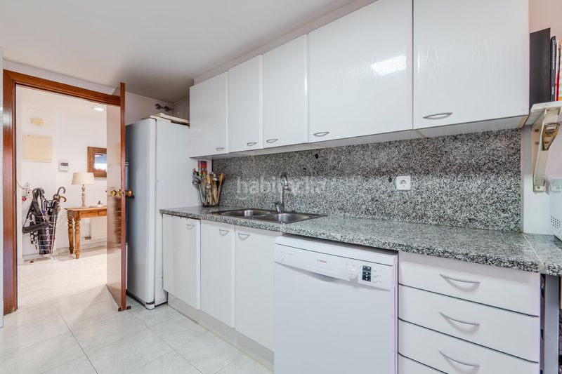 Foto b2b93cb4-c1b8-4000-8b2e-4934a63bcdd2. Dúplex a Eixample Sud-Migdia Girona