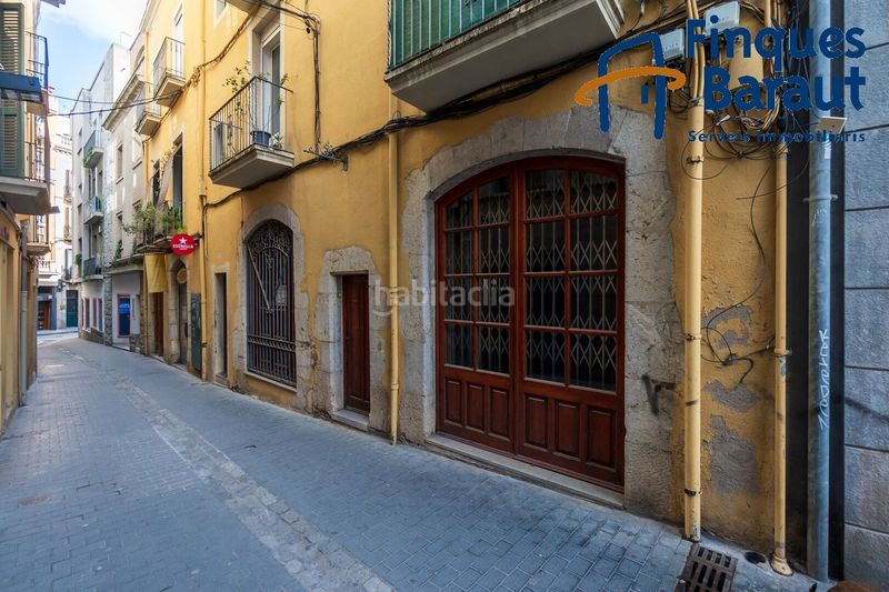 Foto f6a40087-4a0f-4282-b09f-0fb4a9b3851e. Local comercial a Centre Figueres