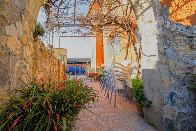 Foto b8a70eac-281c-48c0-a3dd-1ddb7777b38a. Casa amb aparcament a Cabanes