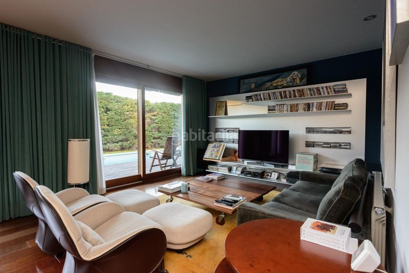 Foto d6a96001-9f92-4cbb-9f30-16875af03223. Casa amb calefacció aparcament piscina a Parc Bosc-Castell Figueres