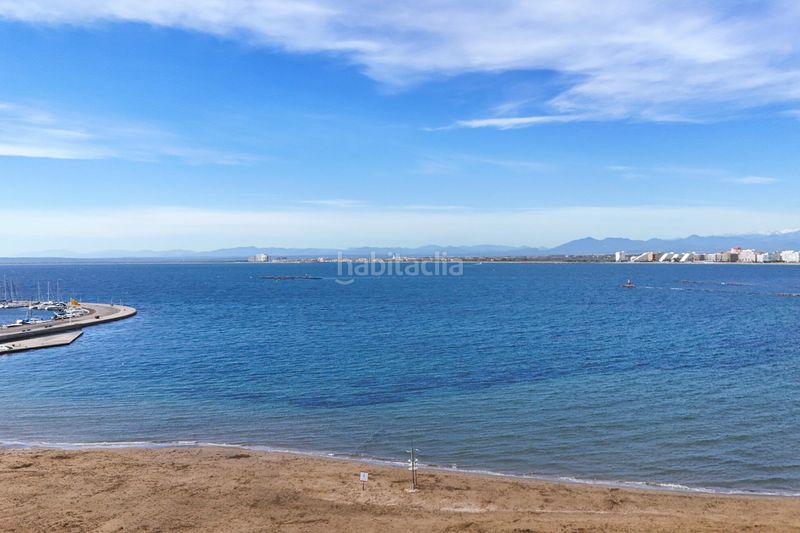 Foto eb95d3a5-1705-4760-bfb8-b90ce2c983bd. Pis a Centre Roses