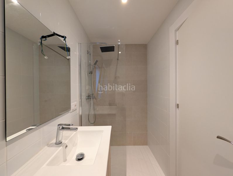 Foto cbbce49e-d6ca-454a-87df-45053ed6ac06. Pis a Portbou