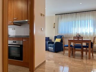 Apartament a Sant Pere Pescador. Apartamento de 2 dormitorios con parking, a pocos minutos de las