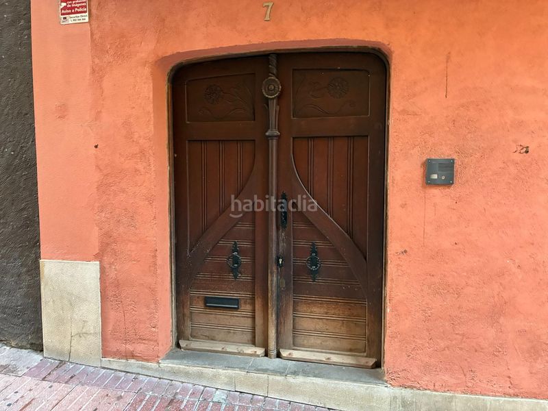 Foto 2fa20cc1-6a3b-452a-944d-816fc86801c2. Edifici a carrer carrer portella a Centre Figueres