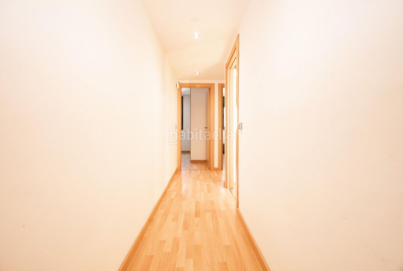 Foto 616eb92a-6cd1-43fd-869c-4567d3b7caa1. Etagenwohnung mit heizung parking in Eixample-Horta Capallera Figueres