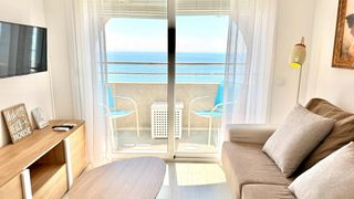 Estudi  Carrer delta muga. .estudio con vistas al mar en empuriabrava