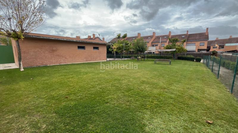 Foto b9886d4c-298b-4093-80fb-8c2e67361257. Chalet en Aldeamayor de San Martín