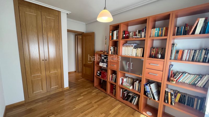 Foto c6f0aeb3-410f-4908-a2d3-17ce845719b8. Pis amb calefacció aparcament a Villa de Prado Valladolid