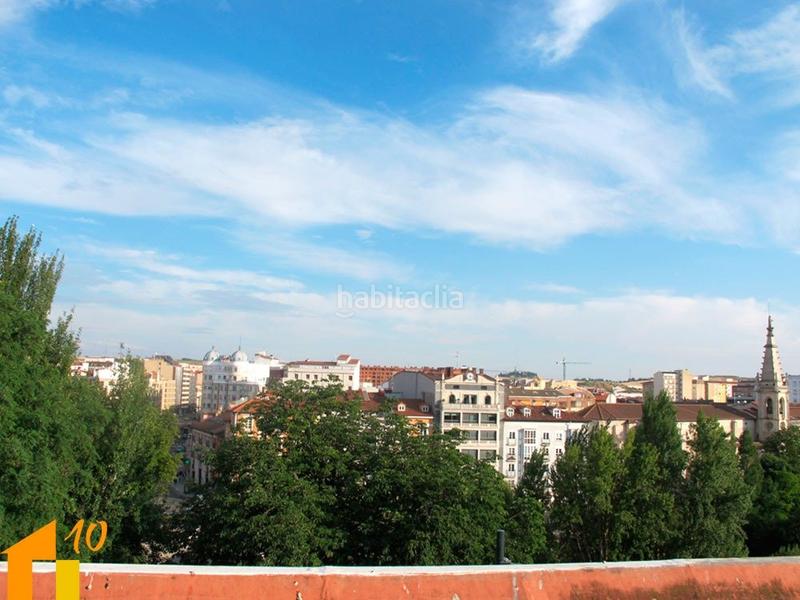 Foto 7d48a258-1611-4c3b-bb93-e15b8df3bdf5. Duplex avec chauffage dans Casco Antiguo Burgos