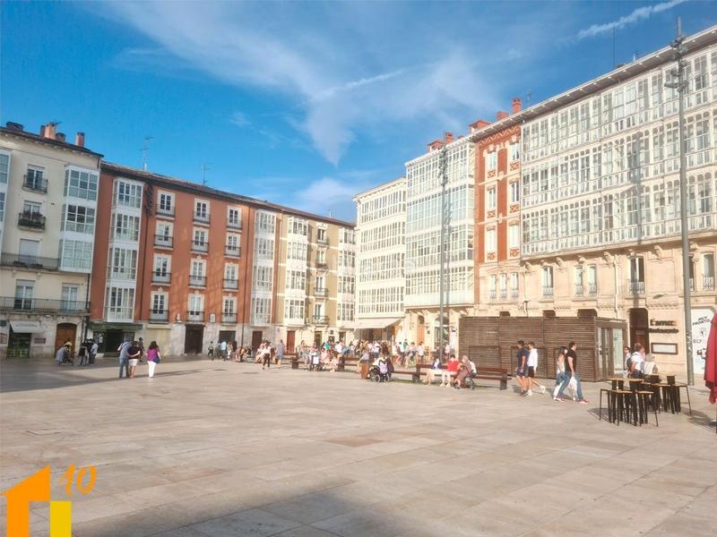 Foto d650ef40-8cb8-4149-a244-bd08c551f6a9. Duplex avec chauffage dans Casco Antiguo Burgos