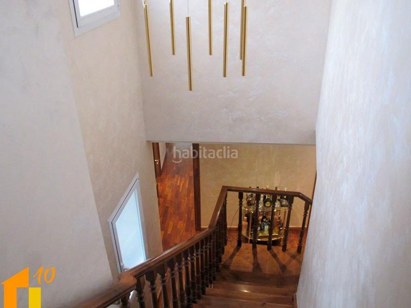 Foto f8f56c5f-35a1-4efd-ae71-7ecef1277cea. Duplex avec chauffage dans Casco Antiguo Burgos