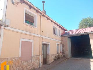 Masia a Arcos. Casa para reformar íntegramente en arcos de la llana.