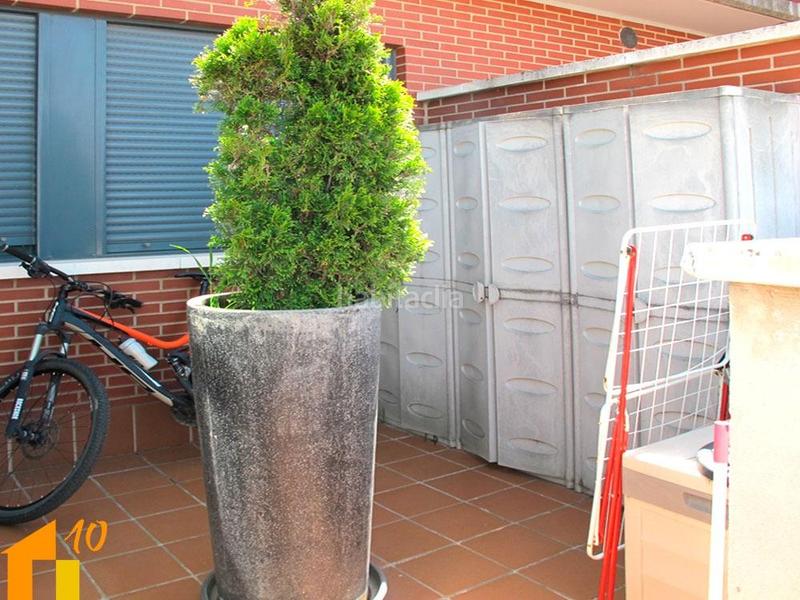 Foto 1dccade0-cc6b-4336-bac5-b8a61d2103db. Àtic amb calefacció aparcament a Villafría - La Ventilla - Castañares Burgos