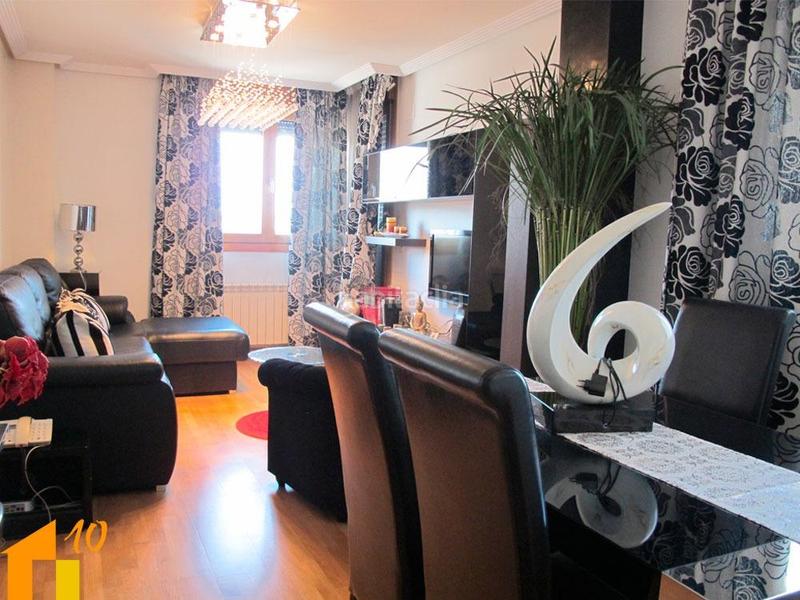 Foto 7e7c567e-8386-4e40-8ff7-abadf980f3d6. Àtic amb calefacció aparcament a Villafría - La Ventilla - Castañares Burgos