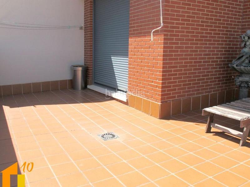 Foto e579397d-3aee-4a58-9b2e-493107f6656d. Àtic amb calefacció aparcament a Villafría - La Ventilla - Castañares Burgos