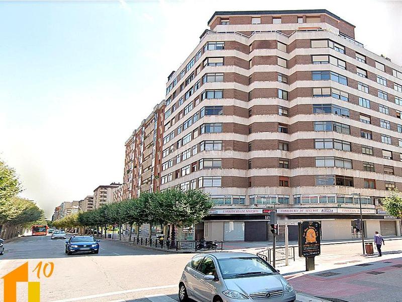 Foto bd6cc47d-280b-493f-950b-664c4958ace7. Office space with heating in Villa Pilar Burgos