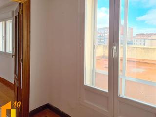 Location Appartement  Calle san julian. Piso en alquiler zona sur, dos dormitorios y un baño.