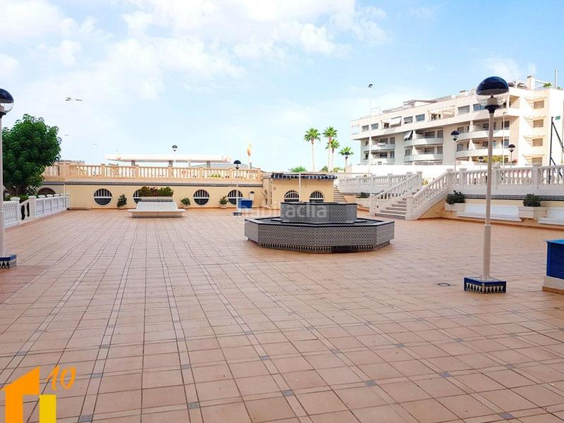Foto d5f11a6f-4599-4597-bd18-f607b41eb4e8. Pis amb aparcament piscina a Campello Playa Campello (el)