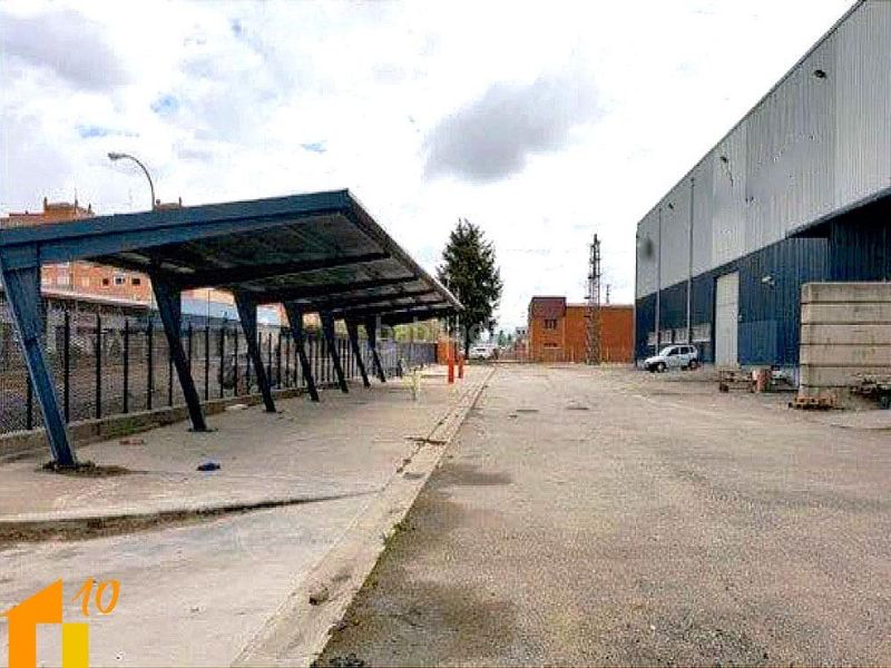 Foto aae5e6c3-d3d2-41f4-a3c7-3dbb2fa9a33f. Fabrikhalle in Villafría - La Ventilla - Castañares Burgos