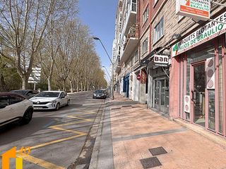 Local Comercial  Avenida avenida arlanzón. Bar en venta en avd. arlanzon